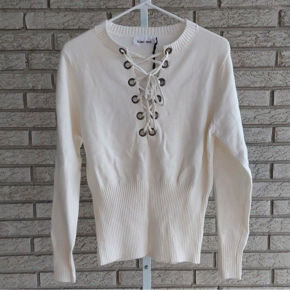 Line & Dot Off-White Lea Grommet Deep V-Neck Lace Up Knit Sweater Medium NWT - Picture 2 of 10
